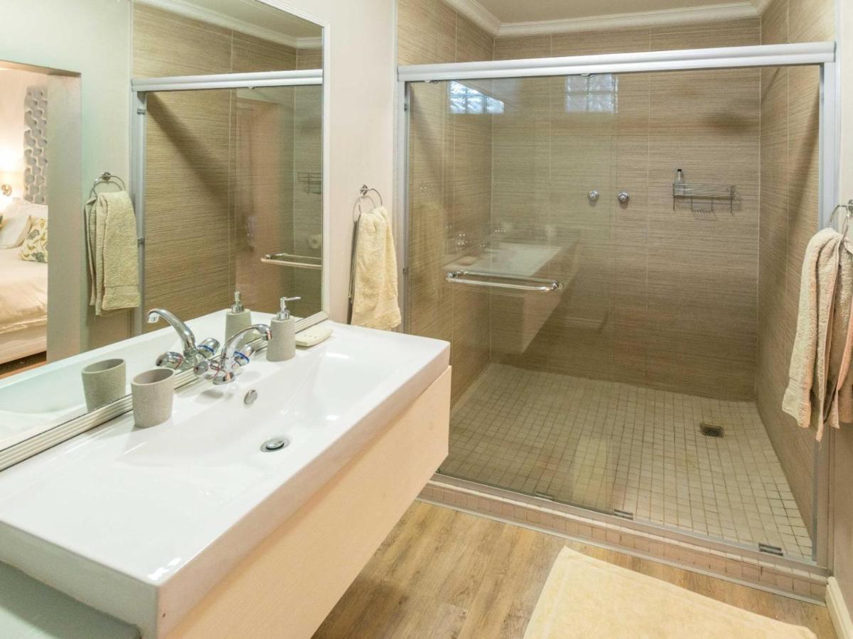 Chicane Bed And Breakfast Sunland Bagian luar foto